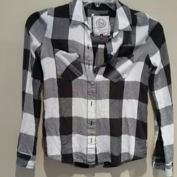 SO Heritage Black Buffalo Plaid Button Up Shirt EUC sz XS - Picture 3 of 7